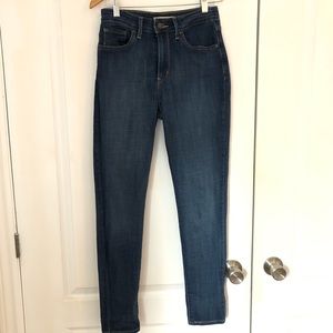 Levi’s 721 High Rise Skinny Blue Jean Size 28